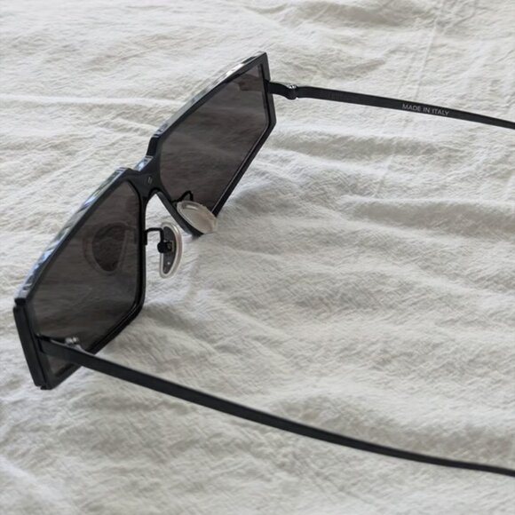 BALENCIAGA Black Thin Angular Sunglasses - Picture 3 of 7